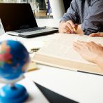 Svelando il Mestiere del Traduttore Professionista: Competenze e Strumenti per il Successo - Guida Completa